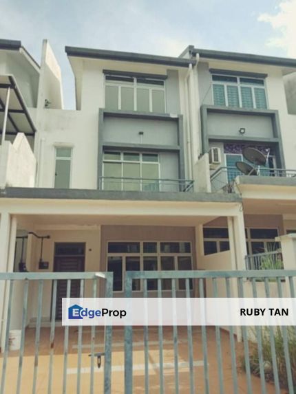 Taman Pulai Mutiara Acacia Precint 2.5 Storey House, Johor, 