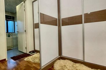 The Golf East Precint / Horizon Hills / 2.5-Storey Semi-D House