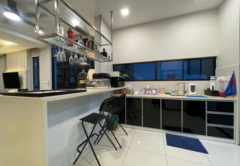 The Golf East Precint / Horizon Hills / 2.5-Storey Semi-D House