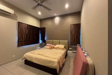 Horizon Hills Superlink Terrace House Corner Lot Fully Furnished Fully Renovated