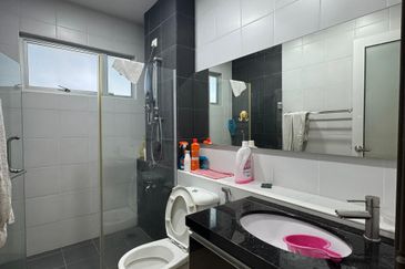 Horizon Hills Superlink Terrace House Corner Lot Fully Furnished Fully Renovated