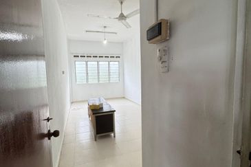 Taman Pulai Utama Flat