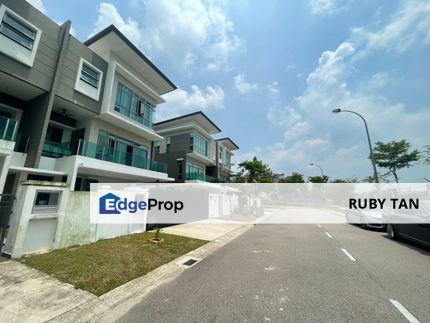 The Cove Horizon Hills Three Storey Semi D Unblock View, Johor, 