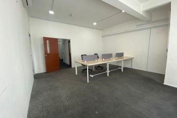 Taman Mount Austin Commercial