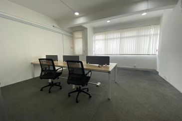 Taman Mount Austin Commercial