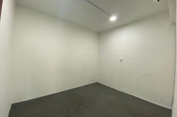 Taman Mount Austin Commercial