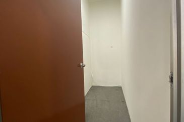 Taman Mount Austin Commercial