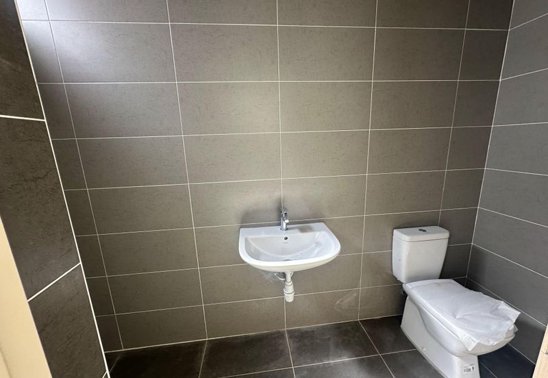 Jalan Mutiara Emas 2