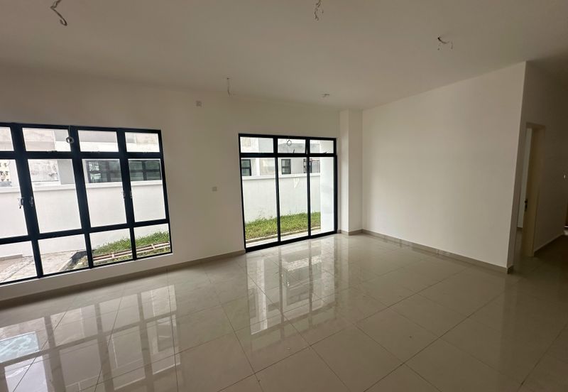 Jalan Mutiara Emas 2