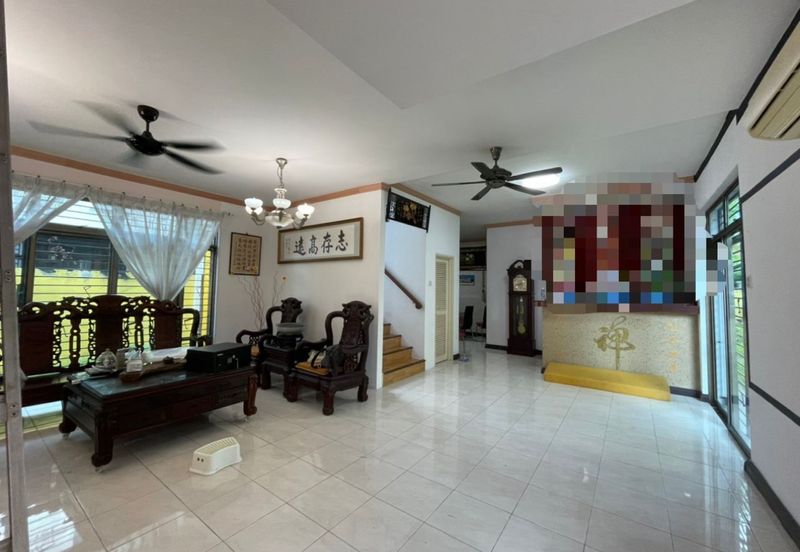 Jalan Austin Perdana 2/12