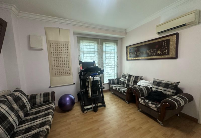 Jalan Austin Perdana 2/12