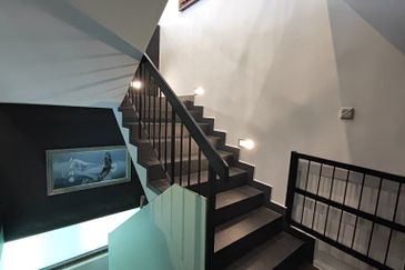 Jalan G 1 Taman Melawati For Sale!!