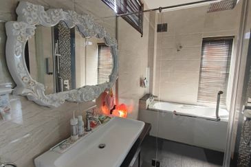 Jalan G 1 Taman Melawati For Sale!!