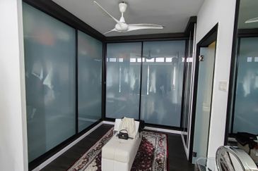 Jalan G 1 Taman Melawati For Sale!!