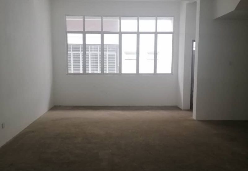 Oasis 2 @ Tropicana Danga Cove