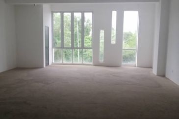 Oasis 2 @ Tropicana Danga Cove