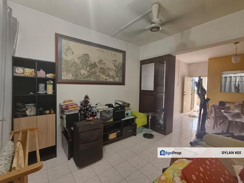 Apartment Putri Ria Bandar Baru Kota Putri Masai Three Bedrooms Fully Furnished, Johor, Masai