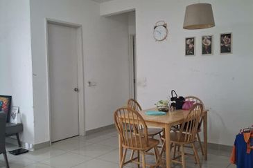 Dedaun Hijau (Greenfield Regency)