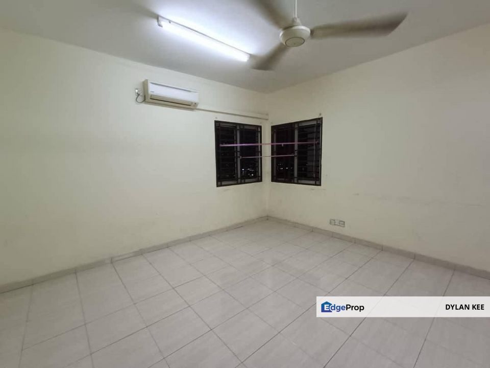 Bangunan Duta Impian The Embassy Suites Three Bedrooms Medium Floor, Johor, Johor Bahru