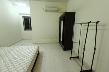 Bangunan Duta Impian (The Embassy Suites)