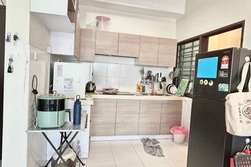 Seri Austin Luxury Apartment