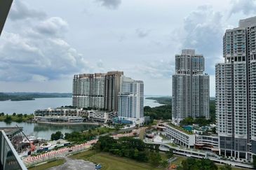 Imperia @ Puteri Harbour