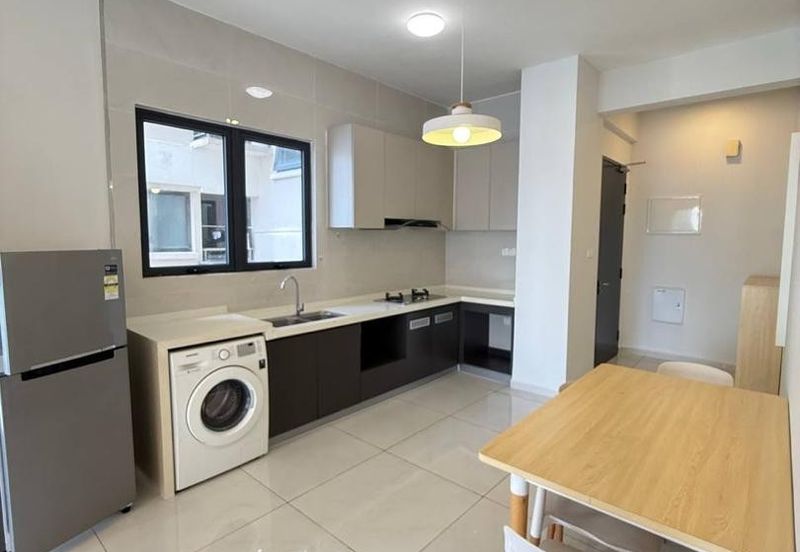 Baypoint @ Country Garden Danga Bay