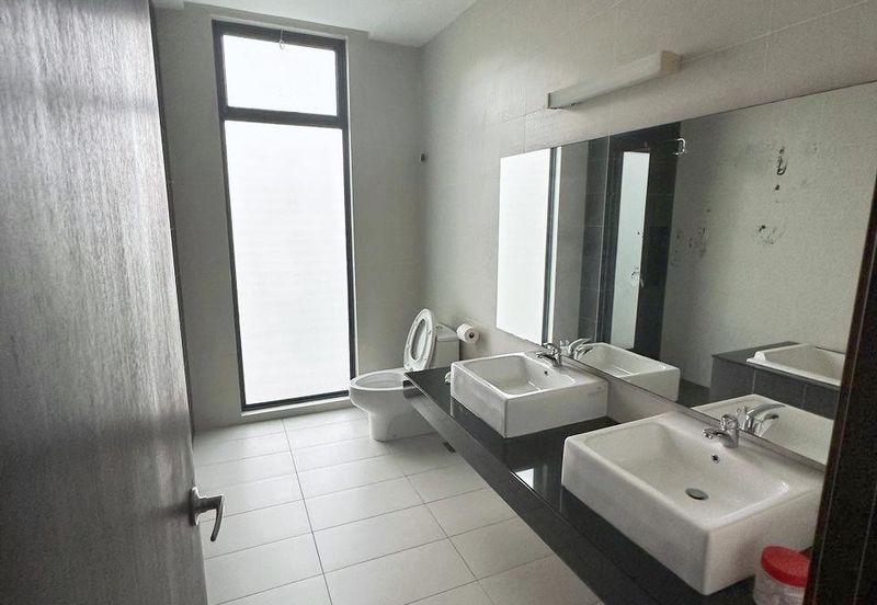 The Straits View Residences