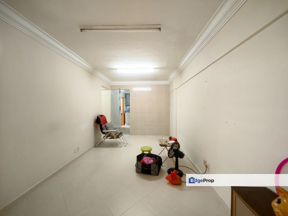 Plentong @Jalan Daisi / Low Cost Flat 4th Floor, Johor, Masai