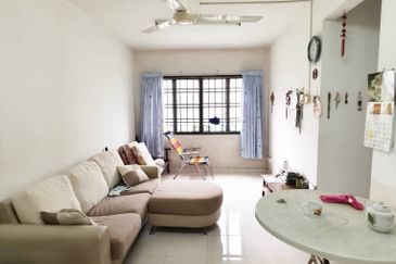 Taman Flora Heights Flat