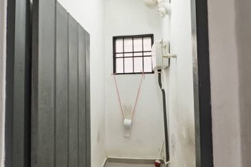 Taman Flora Heights Flat