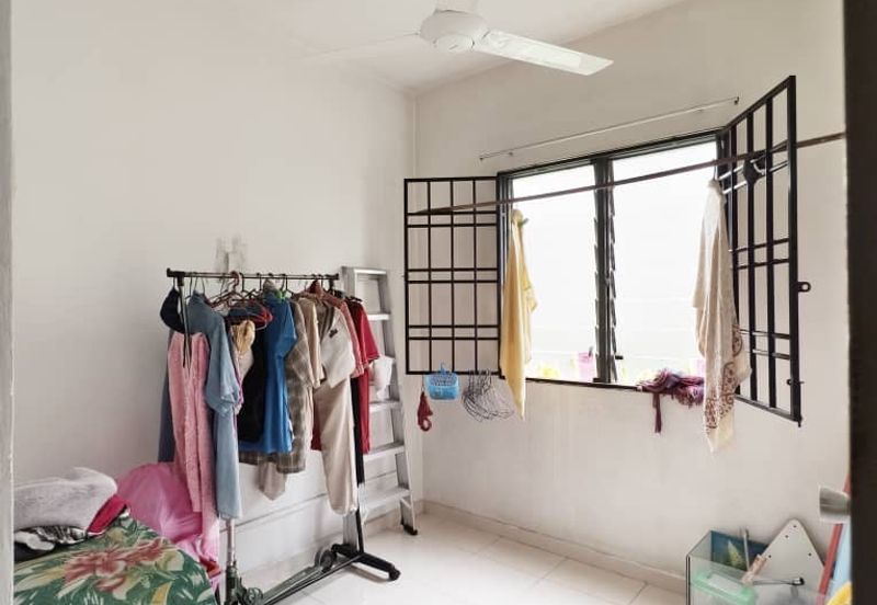 Taman Flora Heights Flat