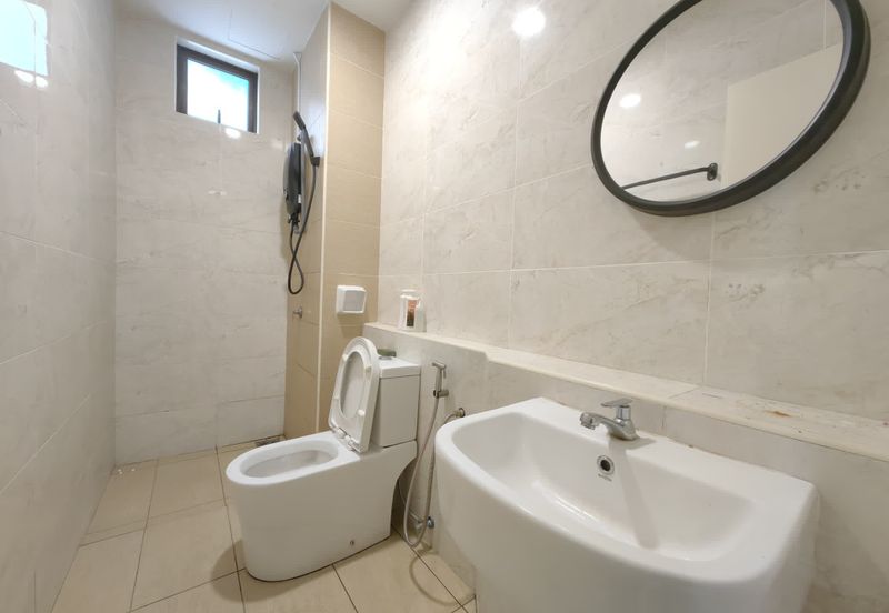 D'Summit Residences @ Kempas Utama