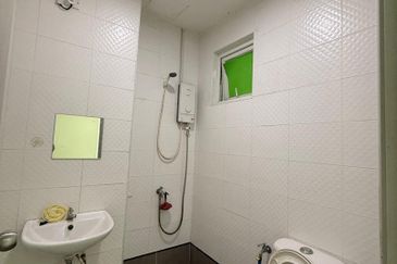 Seasons Luxury Apartments @ Amara Larkin