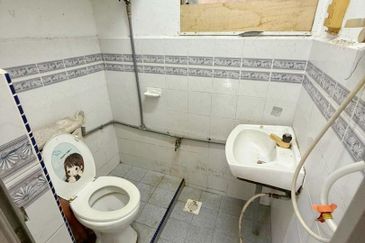 Taman Sri Muhibah @ Kulai / Double Storey Low Cost Terrace House