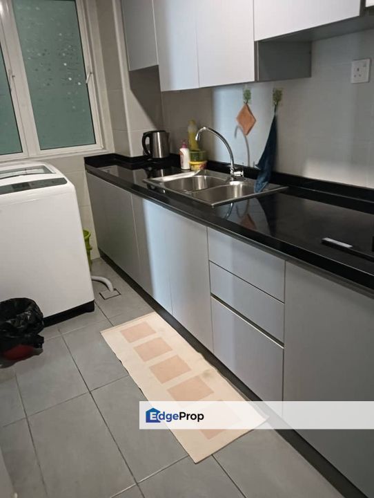 KSL Residence @ Taman Daya /Room for Rent with aircond -Private Bathroom /Include Utility &Wifi, Johor, Johor Bahru