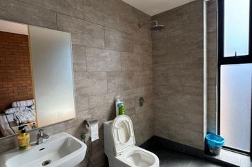 Cube On Hill ( Taman Bukit Pulai )