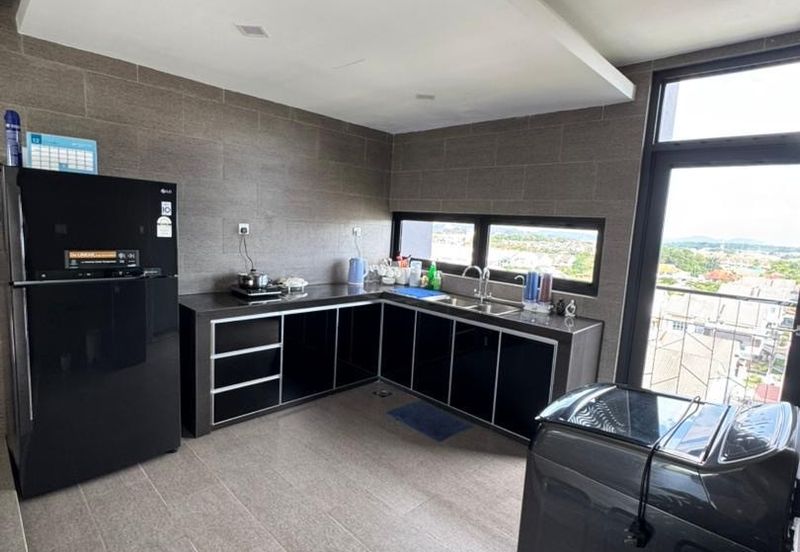 Cube On Hill ( Taman Bukit Pulai )