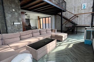 Cube On Hill ( Taman Bukit Pulai )