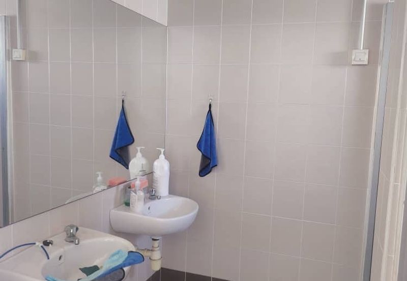 Jalan Sutera Tanjung