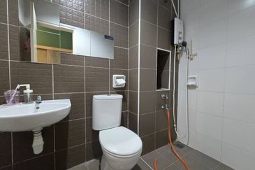 Jalan Perjiranan 11/1