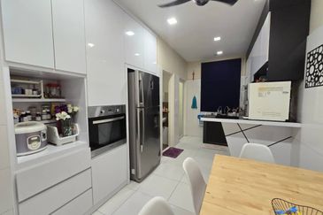 Jalan Perjiranan 11/1