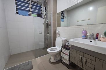 Jalan Perjiranan 11/1