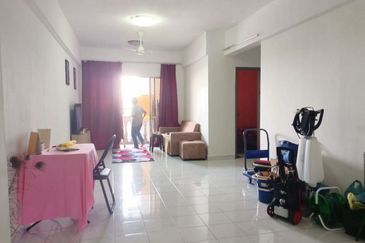 Dwi Mahkota Condominium