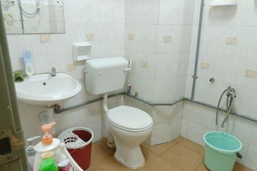 Dwi Mahkota Condominium