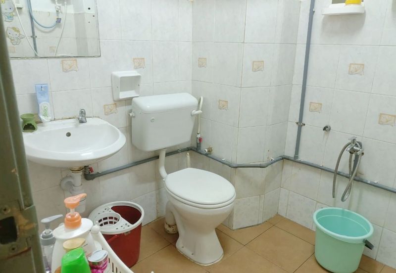 Dwi Mahkota Condominium