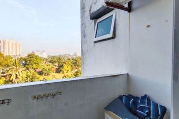 Seasons Luxury Apartments @ Amara Larkin