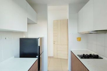 Seasons Luxury Apartments @ Amara Larkin