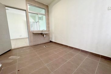 Eastbay Luxury Apartment