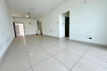 Eastbay Luxury Apartment